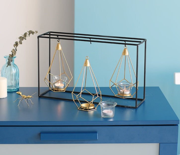 Elegante Candle Holders aus Eisen im nordischen Stil, ideal für Blockkerzen und vielseitig einsetzbar.