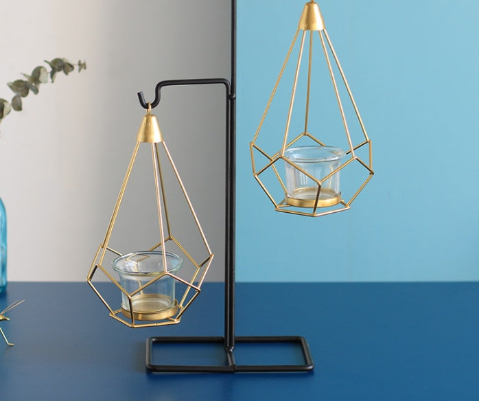 Nordische Kerzenhalter aus Eisen für Blockkerzen, stilvoll und elegant, perfekt für jedes Zuhause.